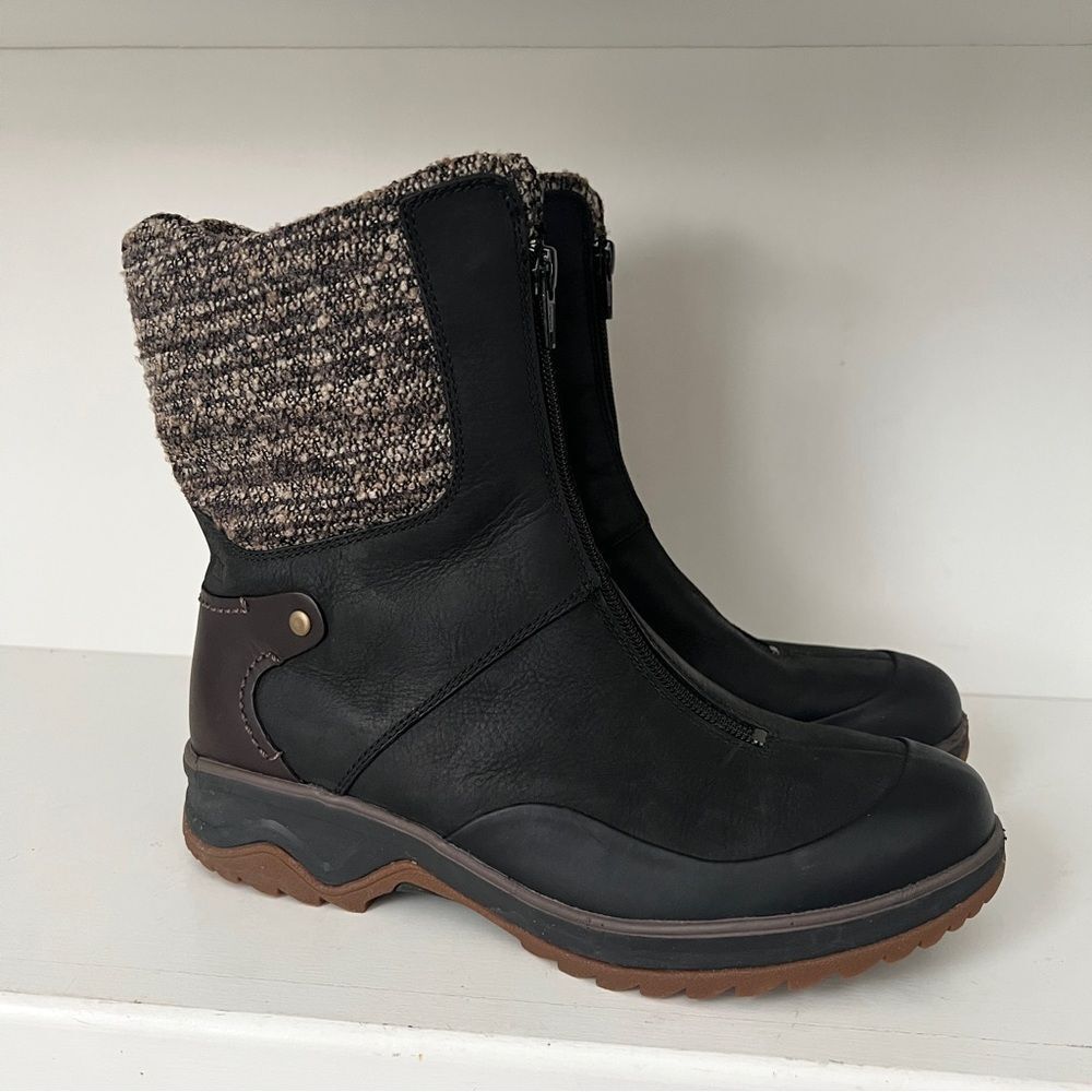 MERRELL Eventyr Bond Waterproof Brown Leather Front Zip Booties Size 7.5 Women’s
